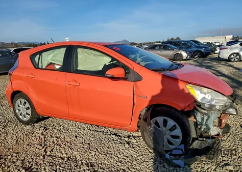 2012 Toyota Prius C z USA, uszkodzony, nr VIN JTDKDTB31C1020326